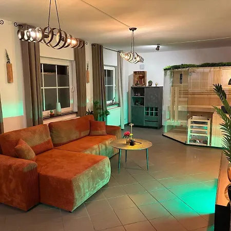 Wellnesshaus - Whirlpool, Sauna, Kueche, 24-7