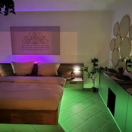 Wellnesshaus - Whirlpool, Sauna, Kueche, 24-7 Apartmán Herten (North Rhine-Westphalia)