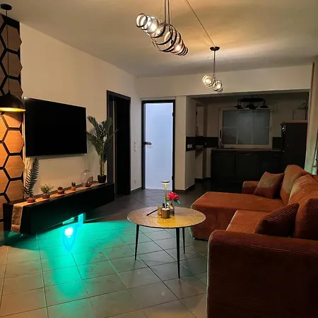 Wellnesshaus - Whirlpool, Sauna, Kueche, 24-7 Apartmán