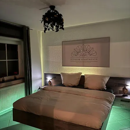Wellnesshaus - Whirlpool, Sauna, Kueche, 24-7 *