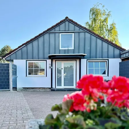 Wellnesshaus - Whirlpool, Sauna, Kueche, 24-7 *